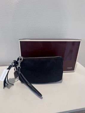 Vintage COACH Black Signature Wristlet Pouch new in original box
